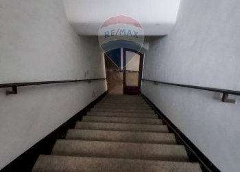 Scale - Casa semi indipendente piazza guglielmo marconi
 
12, Roggiano Gravina - foto 11