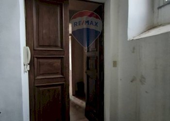 Hall / corridoio - Casa semi indipendente piazza guglielmo marconi
 
12, Roggiano Gravina - foto 15