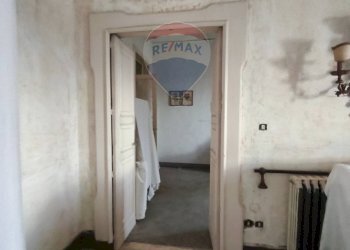 Hall / corridoio - Casa semi indipendente piazza guglielmo marconi
 
12, Roggiano Gravina - foto 22