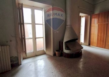 Stanza vuota - Casa semi indipendente piazza guglielmo marconi
 
12, Roggiano Gravina - foto 34