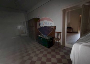 Hall / corridoio - Casa semi indipendente piazza guglielmo marconi
 
12, Roggiano Gravina - foto 38