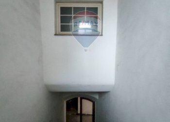 Scale - Casa semi indipendente piazza guglielmo marconi
 
12, Roggiano Gravina - foto 43