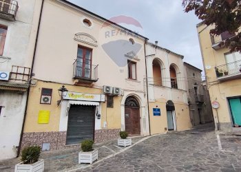 Edificio all\'aperto - Casa semi indipendente piazza guglielmo marconi
 
12, Roggiano Gravina - foto 47