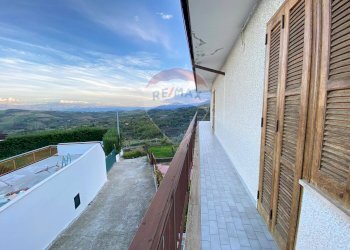 Balcone - Casa semi indipendente via croce
 
12, Cerzeto - foto 25