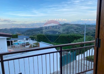 Balcone - Casa semi indipendente via croce
 
12, Cerzeto - foto 29