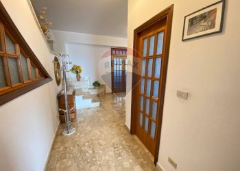 Hall / corridoio - Casa semi indipendente via croce
 
12, Cerzeto - foto 74