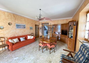 Sala da pranzo - Casa semi indipendente via croce
 
12, Cerzeto - foto 88