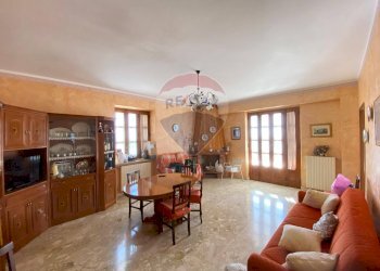 Sala da pranzo - Casa semi indipendente via croce
 
12, Cerzeto - foto 92