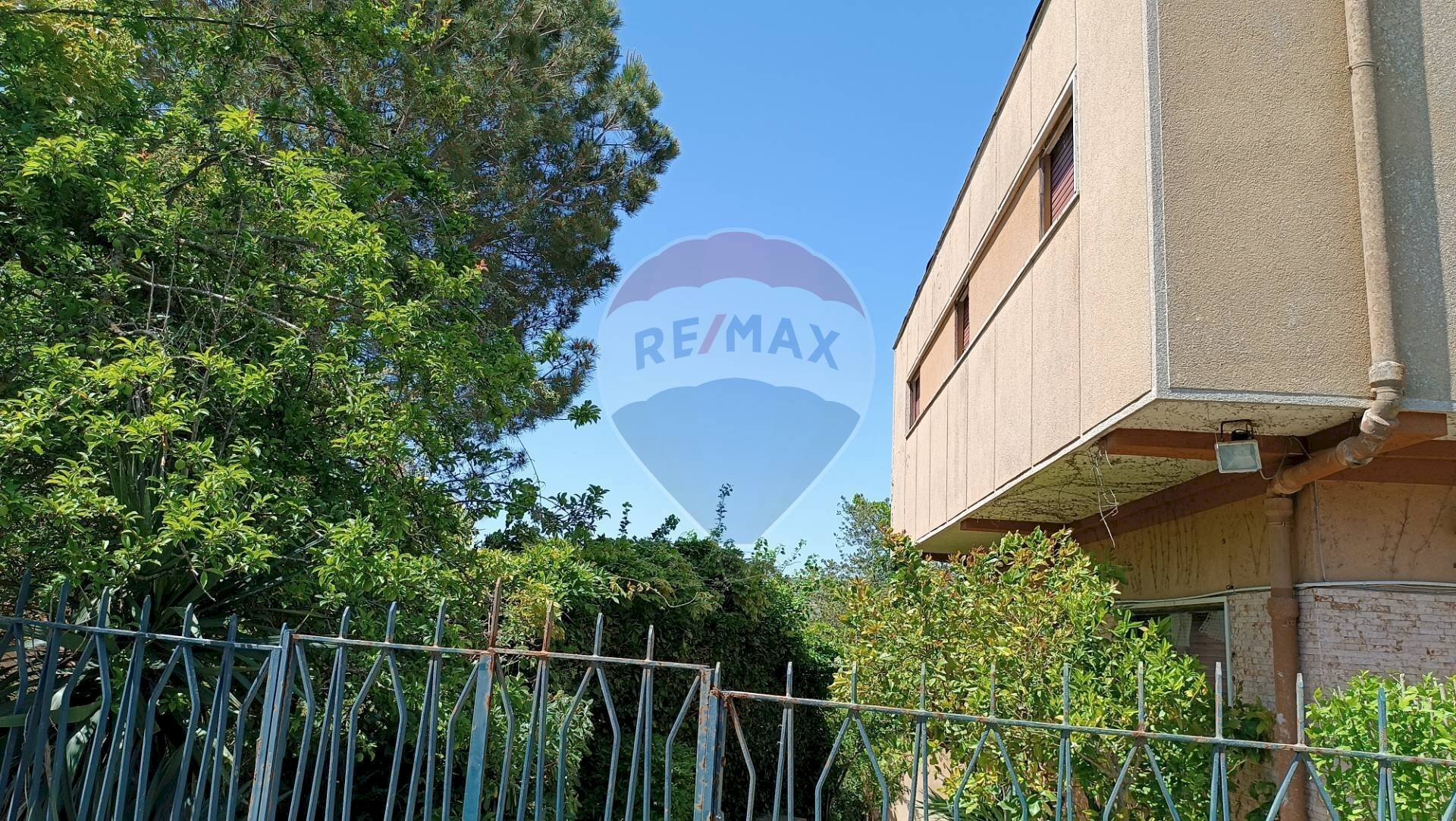 Edificio all\'aperto - Villa S.S. 561 C.da Lago - Parasporino
 
snc, Enna - foto 1