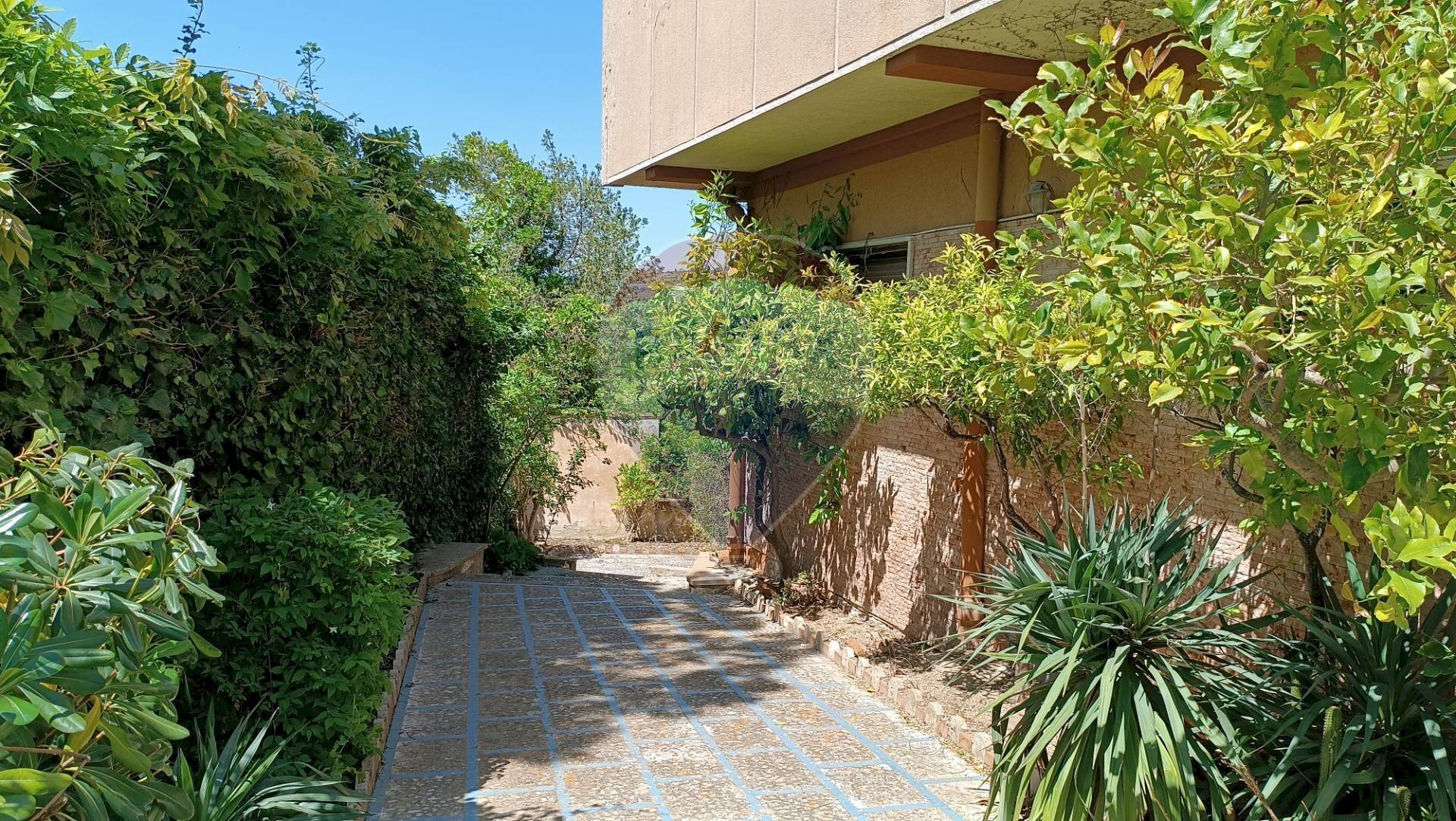 Giardino - Villa S.S. 561 C.da Lago - Parasporino
 
snc, Enna - foto 3