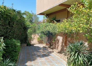 Giardino - Villa S.S. 561 C.da Lago - Parasporino
 
snc, Enna - foto 3