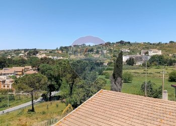 Edificio all\'aperto - Villa S.S. 561 C.da Lago - Parasporino
 
snc, Enna - foto 21