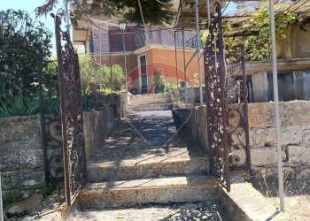 Giardino - Villa S.S. 561 C.da Lago - Parasporino
 
snc, Enna - foto 27