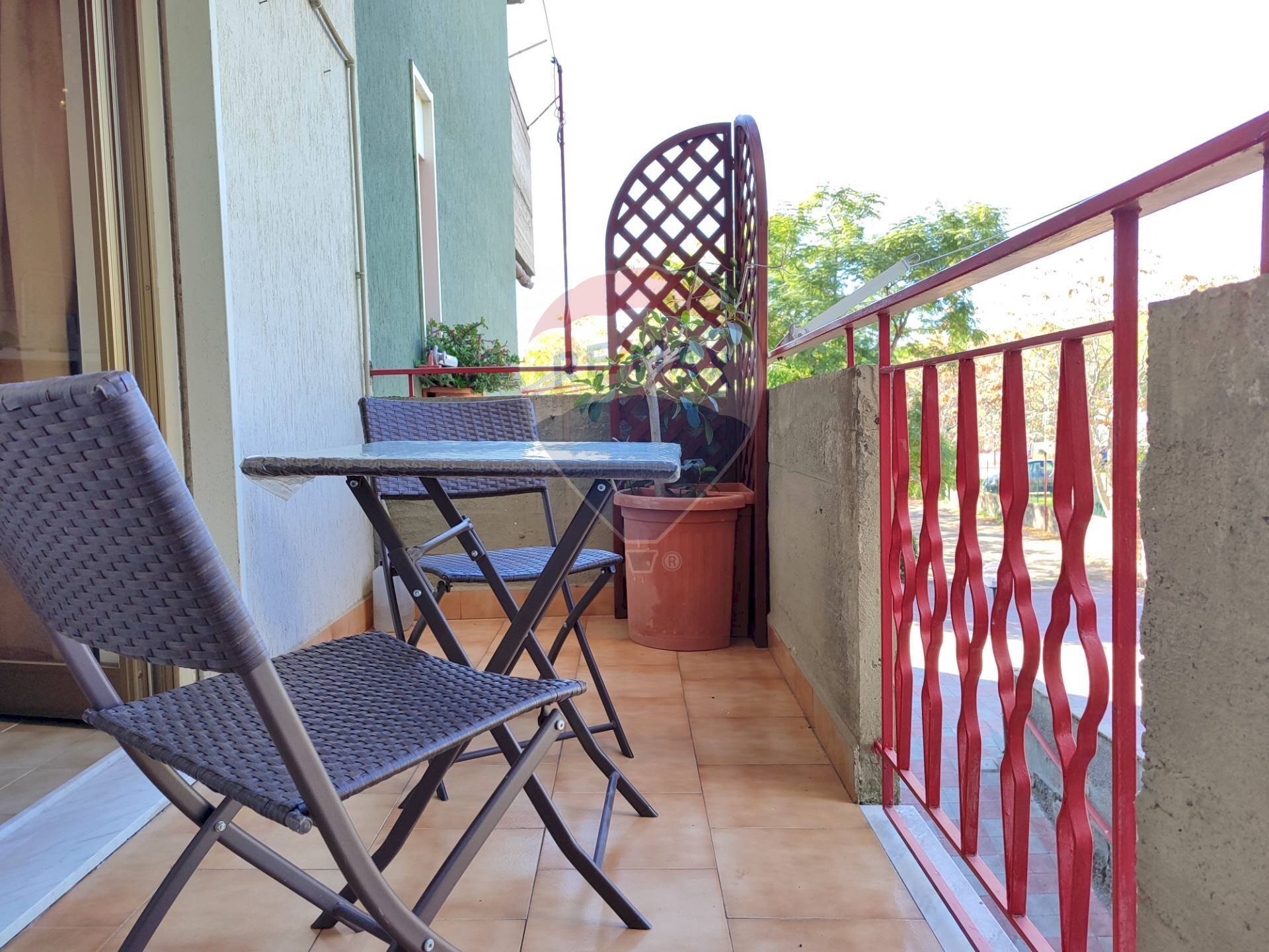 Balcone - Bilocale Via Piccolo Torrente Pagliara
 
16-18, Roccalumera - foto 2