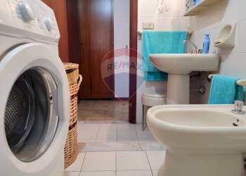 Bagno - Bilocale Via Piccolo Torrente Pagliara
 
16-18, Roccalumera - foto 15