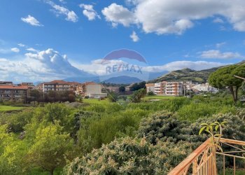 Vista delle montagne - Appartamento Via Garibaldi
 
198, Calatabiano - foto 17