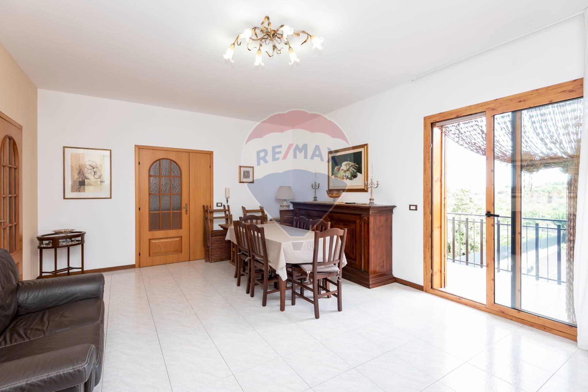 Sala da pranzo - Quadrilocale strada provinciale per riposto
 
39, Acireale - foto 2