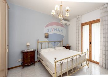 Camera / camera da letto - Quadrilocale strada provinciale per riposto
 
39, Acireale - foto 11