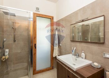 Bagno - Quadrilocale strada provinciale per riposto
 
39, Acireale - foto 19