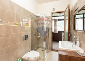 Bagno - Quadrilocale strada provinciale per riposto
 
39, Acireale - foto 22