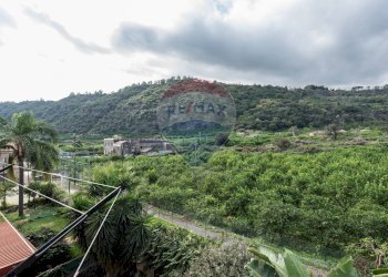 Vista delle montagne - Quadrilocale strada provinciale per riposto
 
39, Acireale - foto 28