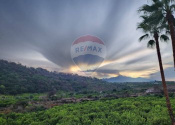 Vista delle montagne - Quadrilocale strada provinciale per riposto
 
39, Acireale - foto 38