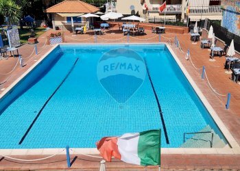 Piscina - Quadrilocale strada provinciale per riposto
 
39, Acireale - foto 58