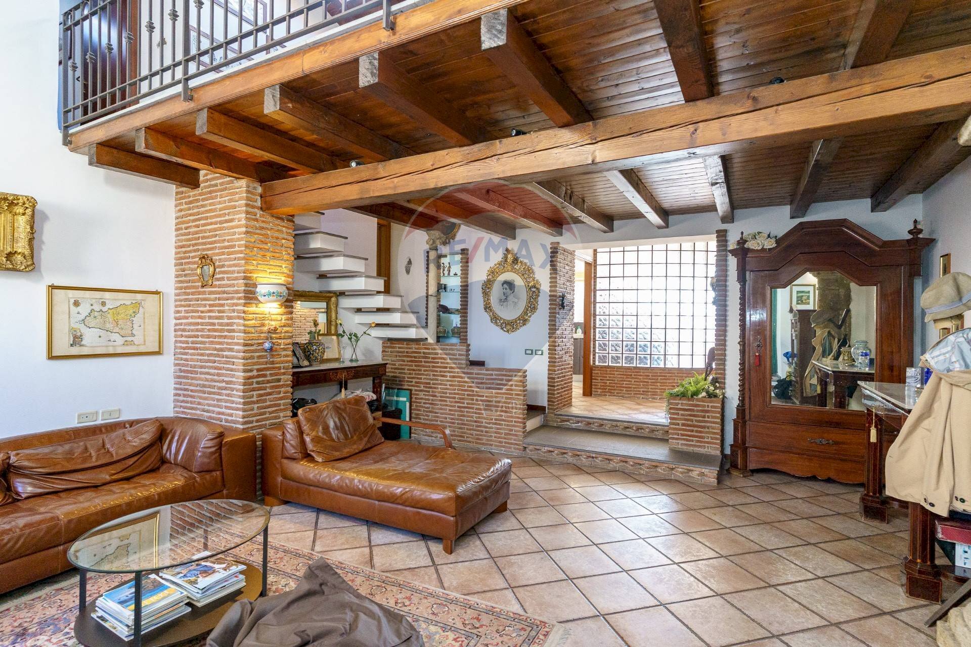 Soggiorno - Villa via umberto
 
28, San Gregorio di Catania - foto 1