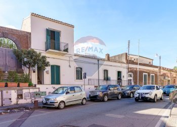 Edificio all\'aperto - Villa via umberto
 
28, San Gregorio di Catania - foto 52