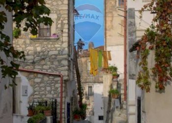 Edificio all\'aperto - Rustico via Cilenti 10/via Riccitelli 26, Vico del Gargano - foto 2