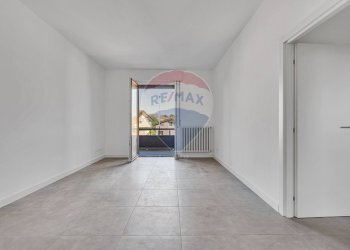 Stanza vuota - Trilocale VIA CAVOUR
 
107, Giussano - foto 4