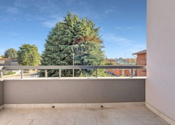 Balcone - Trilocale VIA CAVOUR
 
107, Giussano - foto 10
