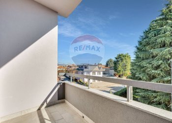 Balcone - Trilocale VIA CAVOUR
 
107, Giussano - foto 11