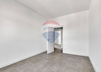 Stanza vuota - Trilocale VIA CAVOUR
 
107, Giussano - foto 16