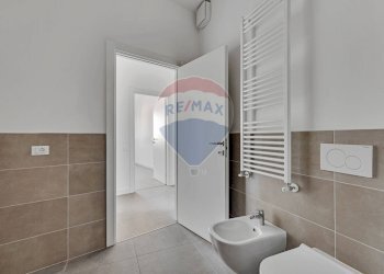 Bagno - Trilocale VIA CAVOUR
 
107, Giussano - foto 21