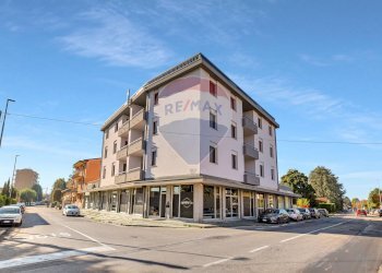 Edificio all\'aperto - Trilocale VIA CAVOUR
 
107, Giussano - foto 28