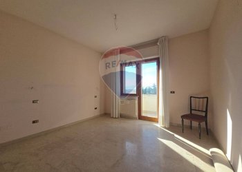 Stanza vuota - Independent house Via Crisologo
 
28, Pescara - photo 49