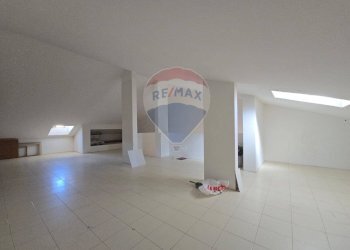 Stanza vuota - Independent house Via Crisologo
 
28, Pescara - photo 58