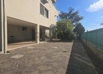 Terrazza - Independent house Via Crisologo
 
28, Pescara - photo 13