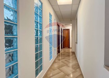 Hall / corridoio - Appartamento Corso Giuseppe Garibaldi
 
15, Ancona - foto 12