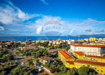 Vista dell\'acqua - Villa Viale della Resistenza
 
28, Alghero - foto 2