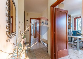 Hall / corridoio - Villa Viale della Resistenza
 
28, Alghero - foto 75