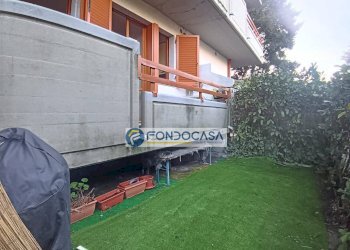 esterno - Villa a Schiera via magliano, Massa - foto 2