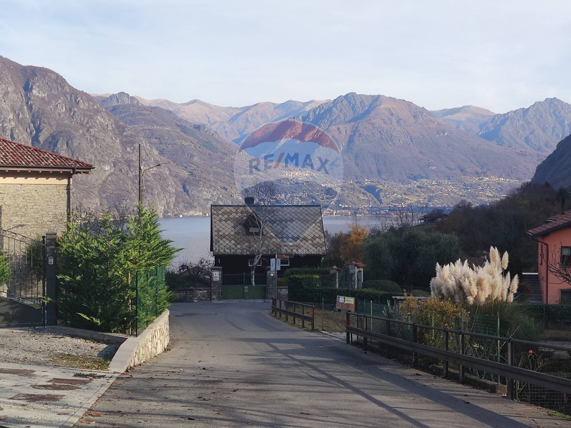 Vista delle montagne - Terreno edificabile via giobbi, Claino con Osteno - foto 2