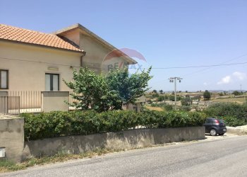 Casa all\'aperto - Casa semi indipendente C.da  San Giacomo
 
snc, Modica - foto 7