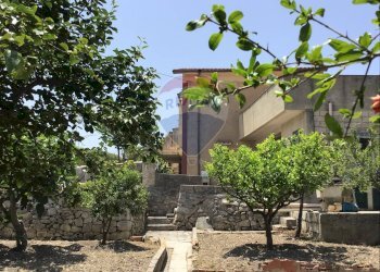 Giardino - Casa semi indipendente C.da  San Giacomo
 
snc, Modica - foto 19