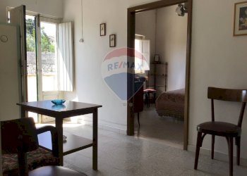 Sala da pranzo - Casa semi indipendente C.da  San Giacomo
 
snc, Modica - foto 40