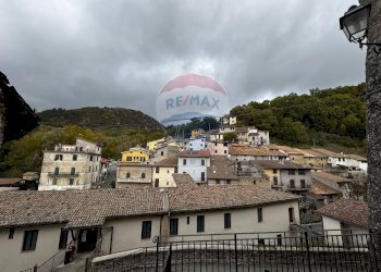 Edificio all\'aperto - Trilocale Via Costanza Garibaldi
 
5, Riofreddo - foto 4