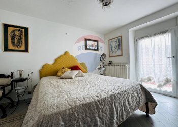 Camera / camera da letto - Trilocale Via Costanza Garibaldi
 
5, Riofreddo - foto 24