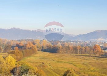 Vista delle montagne - Four-room apartment Via del Castano
 
26, Besana in Brianza - photo 21